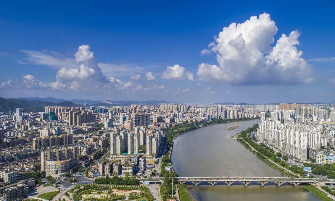 广东,经济腾飞中的活力都市之光